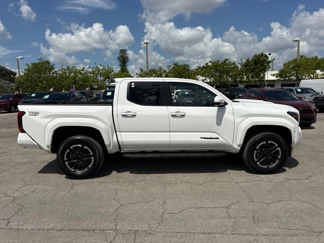 2024 Toyota Tacoma TRD Sport - Photo 10