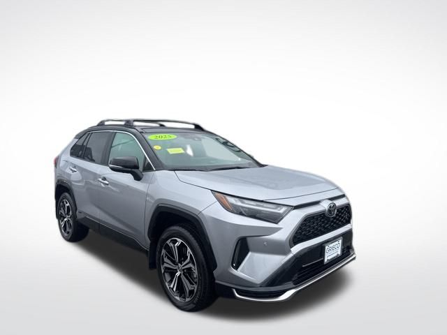 2025 Toyota RAV4 XSE's photo