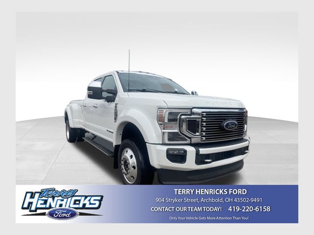 Star White Metallic Tri-Coat 2022 Ford F-450 Super Duty Pickup Truck Four-Wheel Drive Automatic