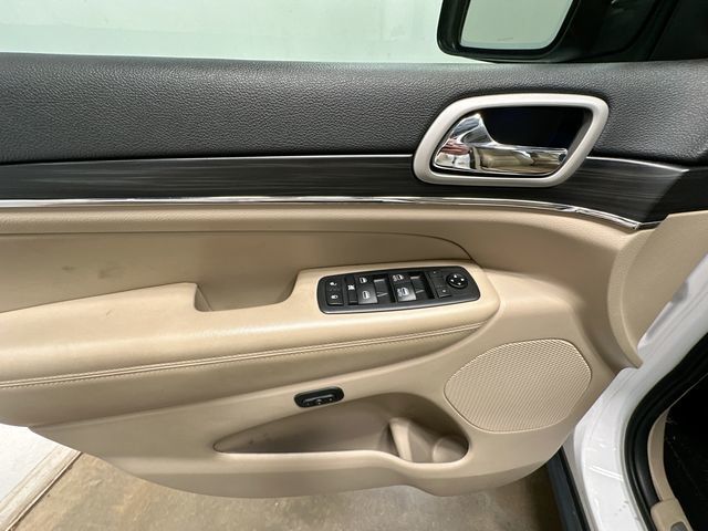 2020 Jeep Grand Cherokee Limited White at Bob Ruth Ford