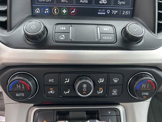 2022 GMC Acadia SLE photo