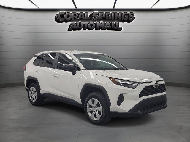 2025 Toyota RAV4 LE