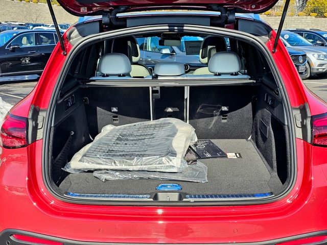 New 2026 Red Mercedes-Benz GLC 300 image 4