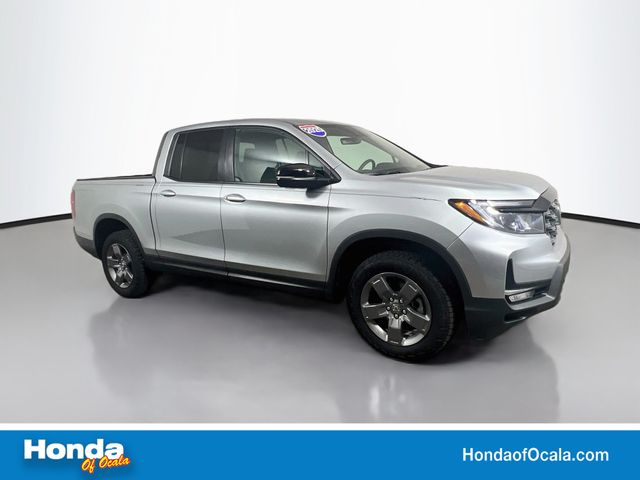 Solar Silver Metallic 2025 Honda Ridgeline Pickup Truck All-Wheel Drive 9-Speed Automatic