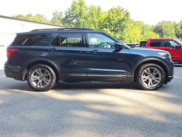 2023 Ford Explorer XLT:B02479