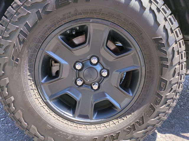 used 2022 Jeep Gladiator car, priced at $37,980