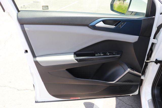 2022 Volkswagen Taos 1.5T SE photo