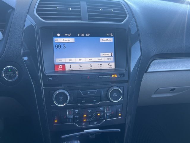 Used 2018 Silver Ford XLT image 20