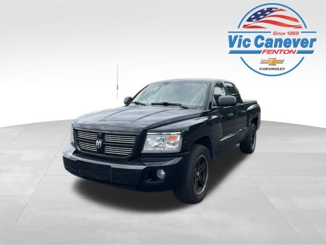 Brilliant Black Crystal Pearlcoat 2008 Dodge Dakota Pickup Truck Four-Wheel Drive 5-Speed Automatic