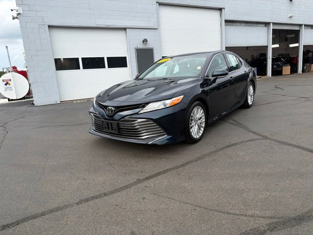 Used 2018 Blue Toyota XLE image 21