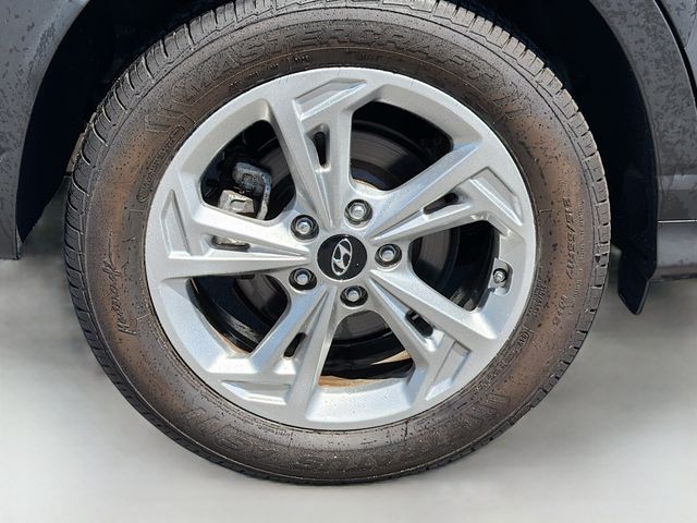 Used 2023 Gray Hyundai SEL image 8
