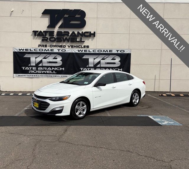 Summit White 2024 Chevrolet Malibu LS Fleet FWD Sedan Front-Wheel Drive Continuously Variable Transmission