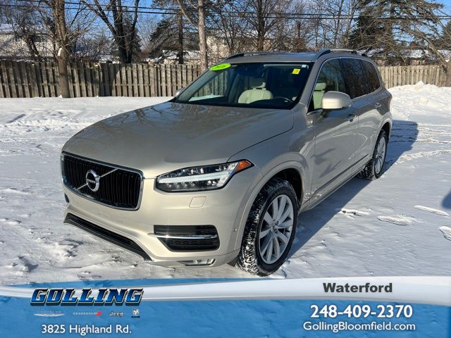 2016 Volvo XC90 T6 Momentum AWD