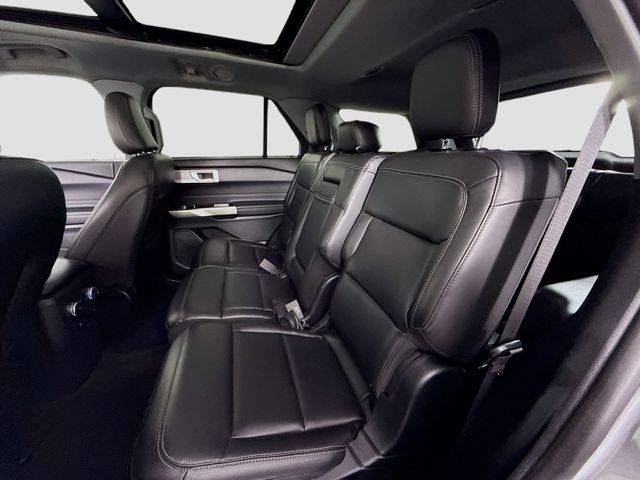 2023 Ford Explorer XLT photo