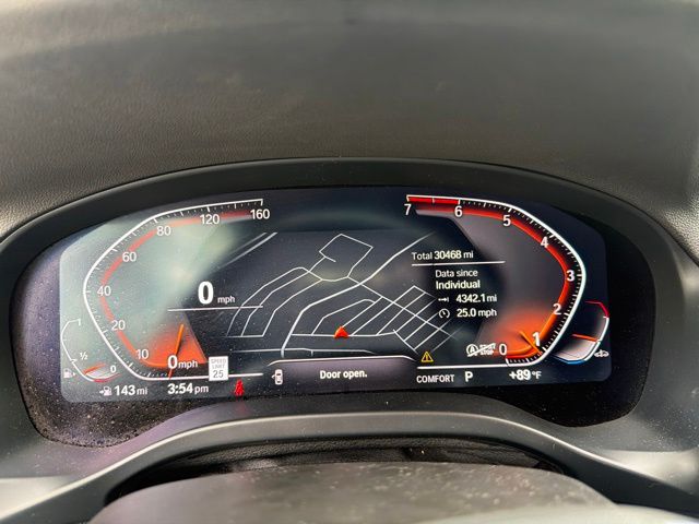 Used 2024 Gray BMW xDrive30i image 14