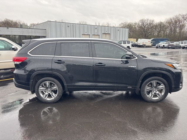 2019 Midnight Black Metallic Toyota Highlander Hybrid Limited AWD SUV