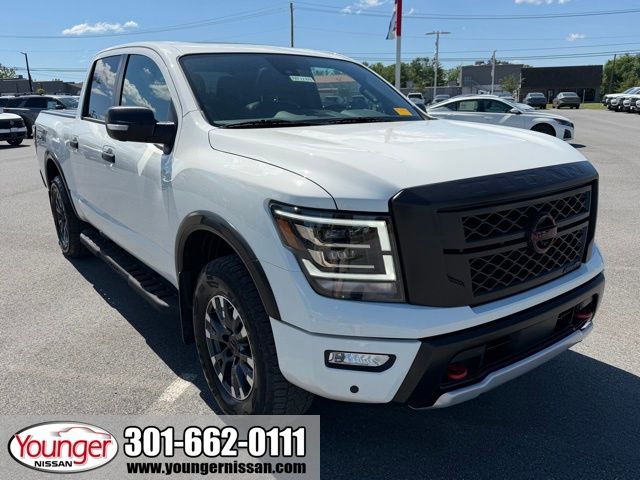 Glacier White 2024 Nissan Titan Pickup Truck Four-Wheel Drive 9-Speed Automatic