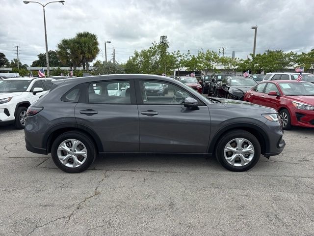 2025 Honda HR-V LX - Photo 2