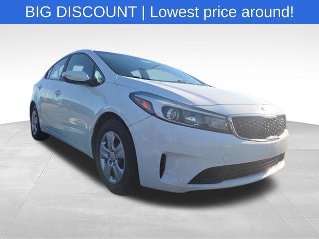 Clear White 2017 Kia Forte Sedan Front-Wheel Drive 6-Speed Automatic