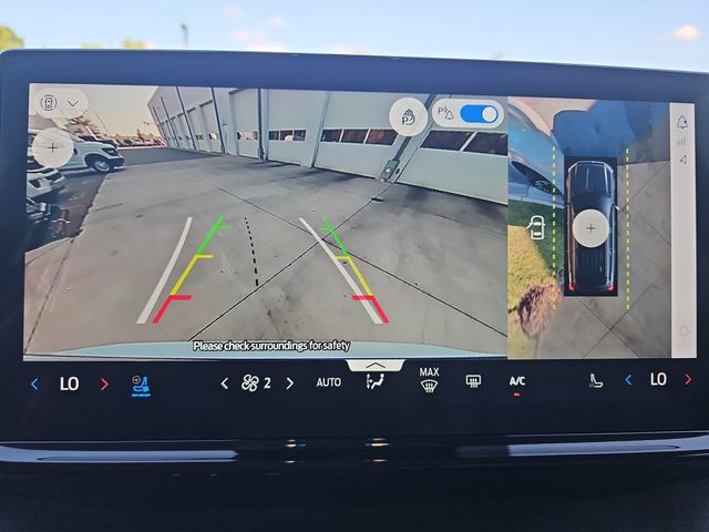 Used 2025 Silver Ford Platinum image 23