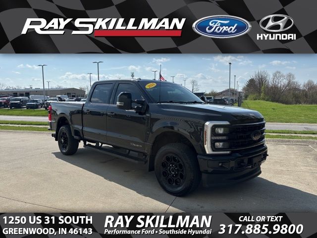 Agate Black Metallic 2024 Ford F-350 Super Duty Lariat Crew Cab 4WD Pickup Truck Four-Wheel Drive Automatic