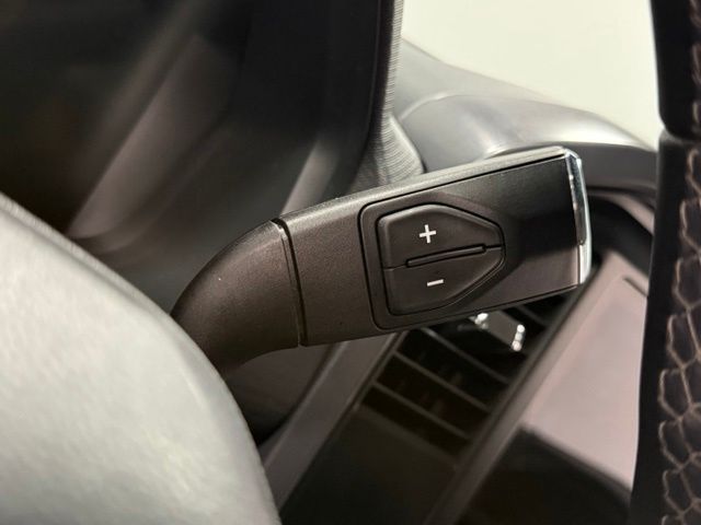 Used 2025 Blue Ford XLT image 15
