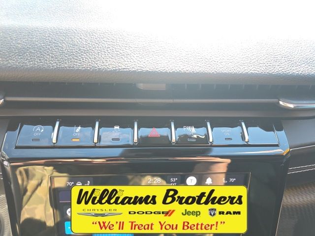 2024 Jeep Grand Cherokee Altitude X - Diamond Black Crystal Pearlcoat exterior view 15