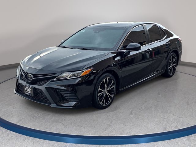 Midnight Black Metallic 2018 Toyota Camry Sedan Front-Wheel Drive 8-Speed Automatic