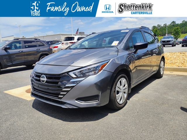 2025 Nissan Versa 1.6 S CVT's photo
