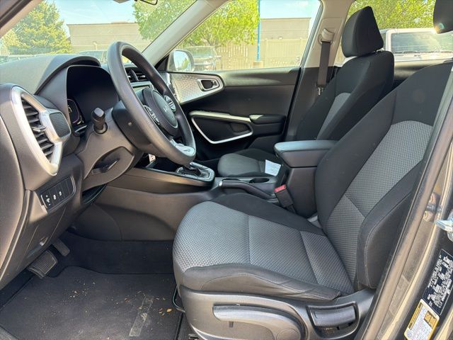 2023 Gravity Gray Kia Soul LX FWD Hatchback