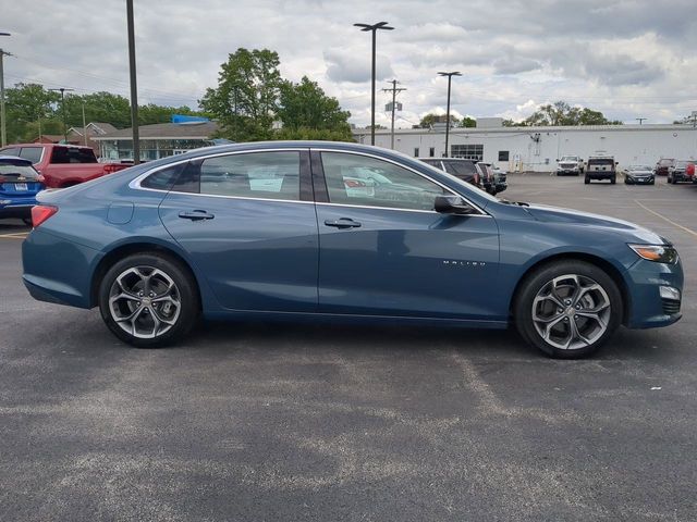 2024 Chevrolet Malibu LT photo