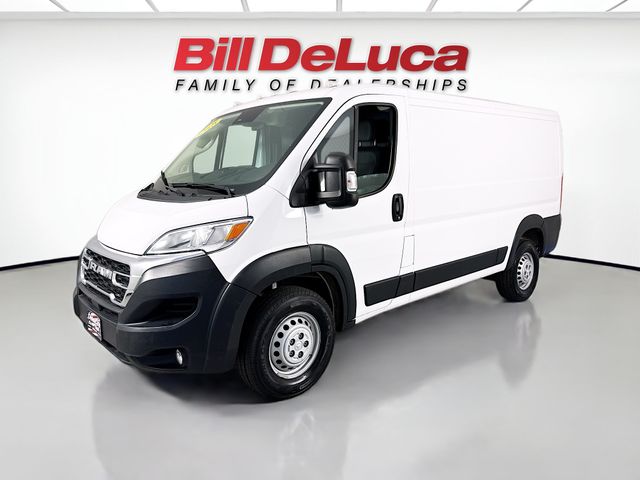 Bright White Clearcoat 2025 RAM ProMaster 2500 Tradesman 136 Low Roof Cargo Van FWD Van Front-Wheel Drive 9-Speed Automatic