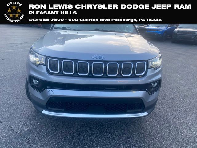 Billet Silver Metallic Clearcoat 2022 Jeep Compass SUV / Crossover Four-Wheel Drive 9-Speed Automatic