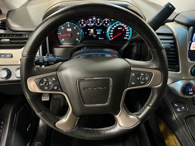 2017 GMC Yukon Denali 14