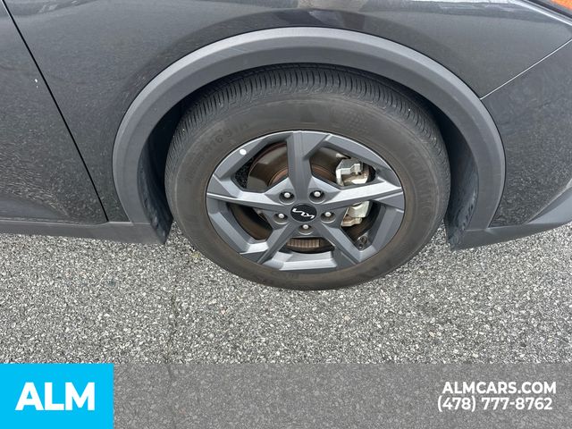 Used 2025 Gray Kia LXS image 14