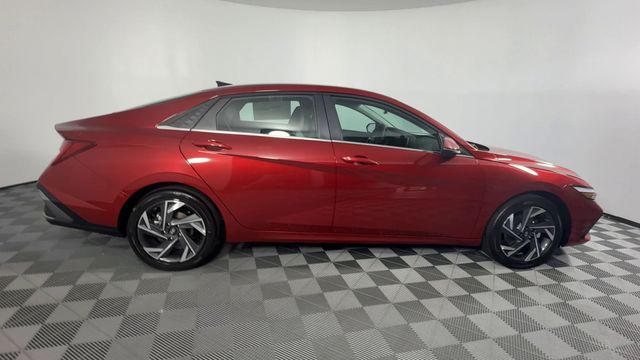 New 2025 Hyundai Elantra Hybrid For Sale in Indianapolis, IN
