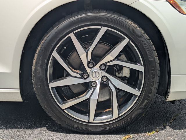 Used 2020 Volvo S60 T5 Momentum 4D Sedan