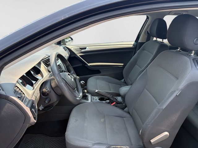 2015 Volkswagen Golf Launch Edition 2-Door - Black exterior view 10