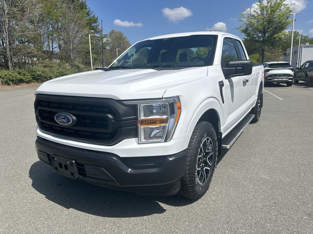 Oxford White 2022 Ford F-150 XL SuperCab RWD Pickup Truck 4X2 Automatic