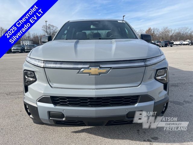 2025 Chevrolet Silverado EV  8