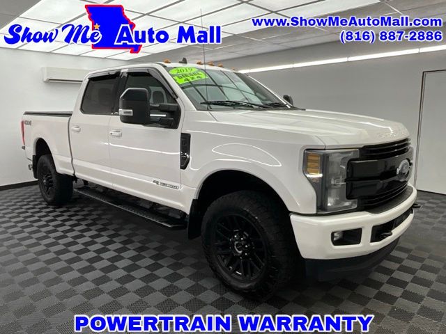 White 2019 Ford F-250 Super Duty Lariat Crew Cab 4WD Pickup Truck Four-Wheel Drive 6-Speed Automatic