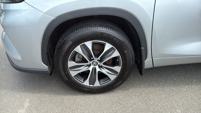 Used 2024 Toyota Highlander SUV