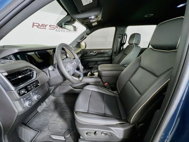 Used 2025  GMC Elevation image 9