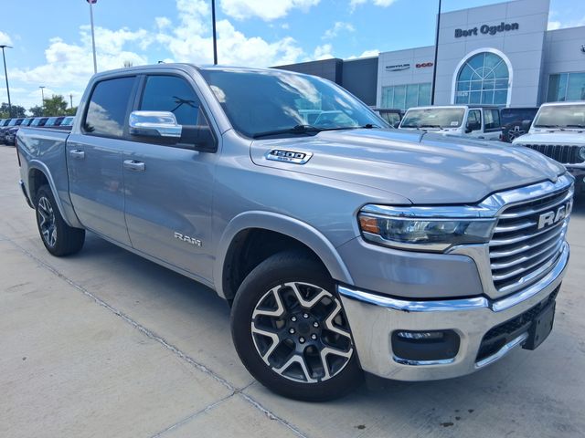 Billet Silver Metallic 2025 RAM 1500 Laramie Crew Cab 4WD Pickup Truck Four-Wheel Drive 8-Speed Automatic