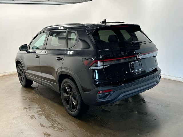 2026 Volkswagen Taos 1.5T SE Black Black at Subaru and VW of Moon Township