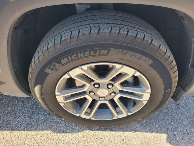 New 2026 White GMC Elevation image 16