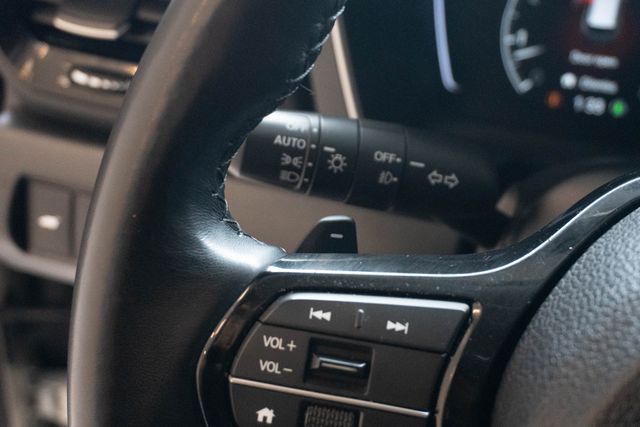 Used 2025 Honda Pilot SUV