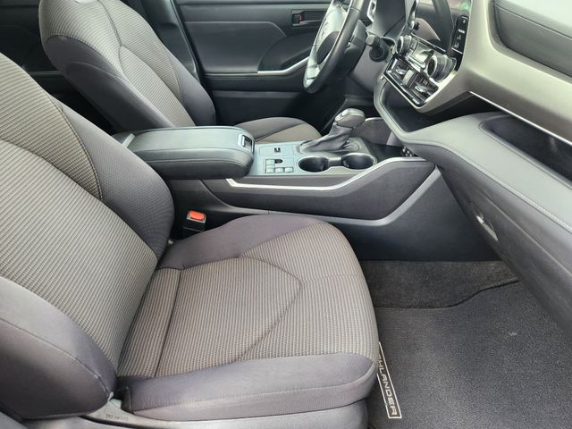 Used 2023 Toyota Highlander SUV