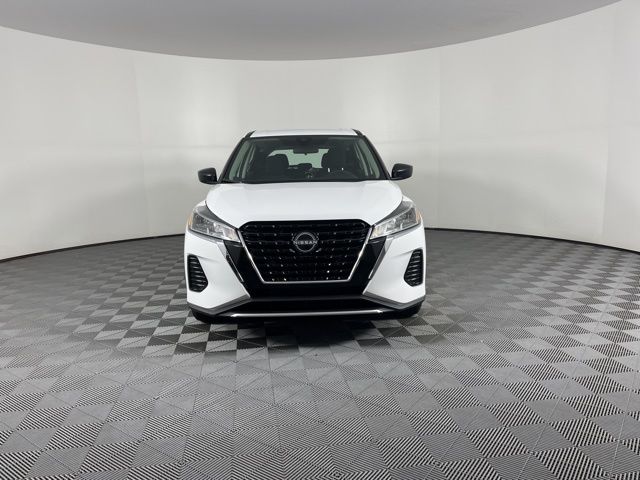 2023 Nissan Kicks S 3