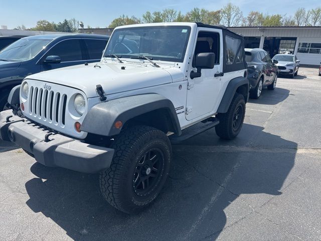 Bright White Clearcoat 2013 Jeep Wrangler Sport 4WD SUV / Crossover Four-Wheel Drive 6-Speed Manual
